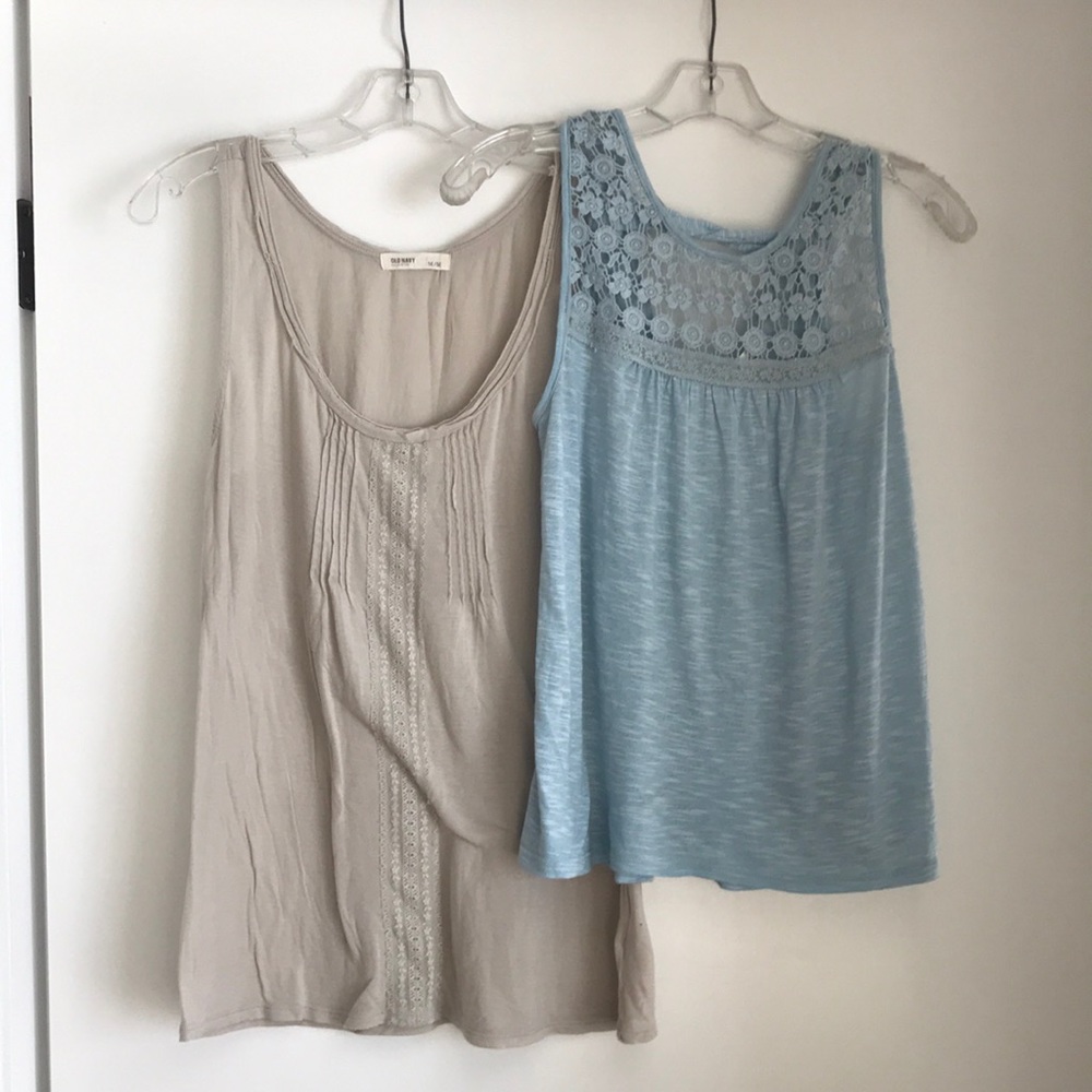 2 Tank tops